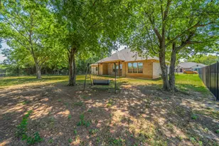 1812 Rockview Dr, Granbury, TX 76049 - Photo 24