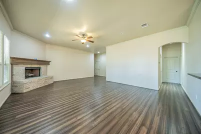 1812 Rockview Drive, Granbury, TX 76049 - Photo 4