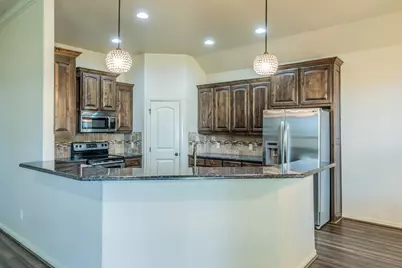 1812 Rockview Drive, Granbury, TX 76049 - Photo 6