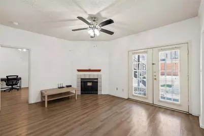 600 Bagby Avenue #7A, Waco, TX 76706 - Photo 2