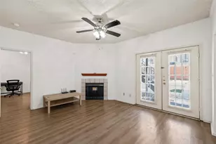 600 Bagby Ave, Waco, TX 76706 - Photo 2