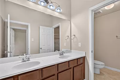 1049 Chickasaw Drive, Carrollton, TX 75010 - Photo 14