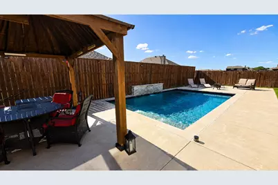 1917 Sunflower Drive, Glenn Heights, TX 75154 - Photo 8