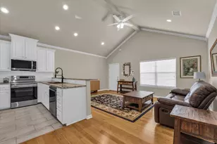 691 Park St, McGregor, TX 76657 - Photo 6