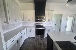 900 Tesslynn Ave, Godley, TX 76044 - Photo 6