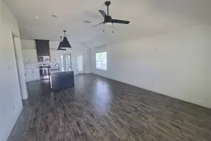 900 Tesslynn Ave, Godley, TX 76044 - Photo 4