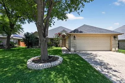 508 Kempson Court, Saginaw, TX 76179 - Photo 2