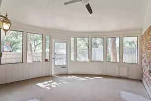 624 Hillview Dr, Hurst, TX 76054 - Photo 18