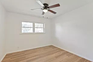 624 Hillview Dr, Hurst, TX 76054 - Photo 22