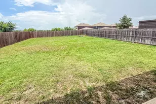 709 Alton Dr, Aubrey, TX 76227 - Photo 24