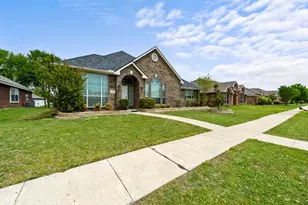 3205 Hamlett Ln, Garland, TX 75043 - Photo 2