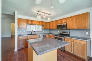 6304 Brookcrest Dr, Arlington, TX 76018 - Photo 8