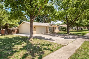 3009 W 11th St, Irving, TX 75060 - Photo 4