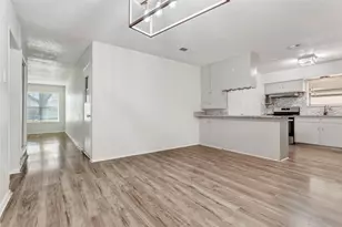 3009 W 11th St, Irving, TX 75060 - Photo 12