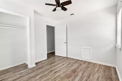3009 W 11th Street, Irving, TX 75060 - Photo 24