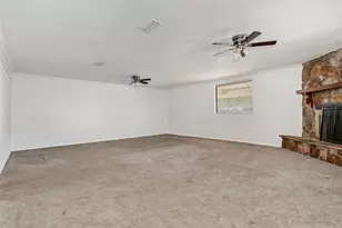 3009 W 11th St, Irving, TX 75060 - Photo 22