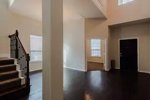 1512 Cockatiel Dr, Little Elm, TX 75068 - Photo 4
