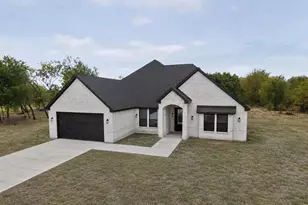 205 Cool Springs Circle, Corsicana, TX 75110 - Photo 2