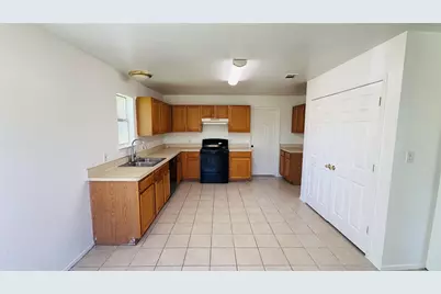 7632 Livvie Meador Lane, Dallas, TX 75227 - Photo 14