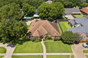 1913 Pecan Ridge Dr, Rowlett, TX 75088 - Photo 1