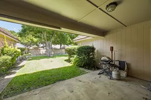 1913 Pecan Ridge Dr, Rowlett, TX 75088 - Photo 18