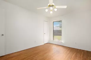 6819 W Cleburne Rd, Fort Worth, TX 76133 - Photo 14