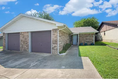 6819 W Cleburne Road, Fort Worth, TX 76133 - Photo 2