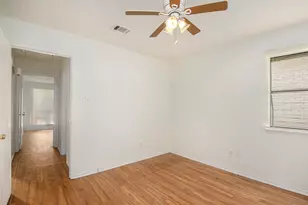 6819 W Cleburne Rd, Fort Worth, TX 76133 - Photo 18