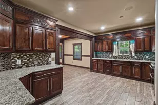 3030 Weisenberger Dr, Dallas, TX 75212 - Photo 8