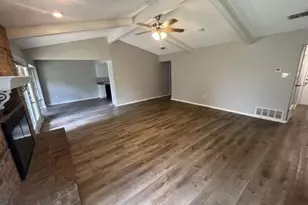 934 Robinwood Dr, Arlington, TX 76017 - Photo 4