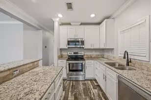 570 Armadillo Ct, Granbury, TX 76049 - Photo 8