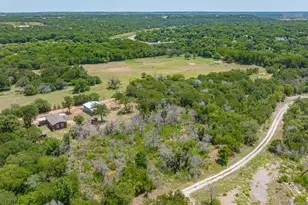 570 Armadillo Ct, Granbury, TX 76049 - Photo 36