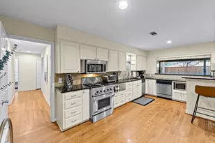 6806 Royal Ln, Dallas, TX 75230 - Photo 10