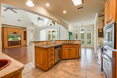 5809 Nutcracker Drive, Granbury, TX 76049 - Photo 16