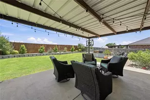 212 Cheyenne Dr, Waxahachie, TX 75165 - Photo 4