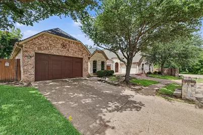 2016 Kodiak Court, Arlington, TX 76013 - Photo 2