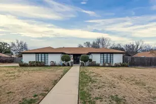108 Haywood Dr, Benbrook, TX 76126 - Photo 1