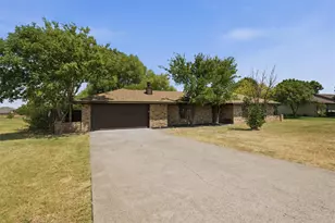 124 Prairie Creek Rd, Red Oak, TX 75154 - Photo 1