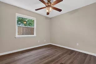 624 Hallvale Dr, White Settlement, TX 76108 - Photo 14