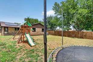 624 Hallvale Dr, White Settlement, TX 76108 - Photo 24