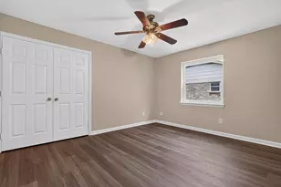 624 Hallvale Dr, White Settlement, TX 76108 - Photo 10