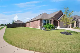 11240 Ponderosa Trl, Aubrey, TX 76227 - Photo 2