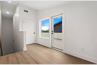 2203 Hondo Avenue #202, Dallas, TX 75219 - Photo 28