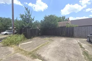 2429 E Timberview Ln, Arlington, TX 76014 - Photo 16