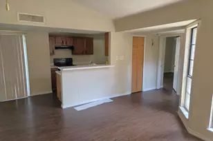 2429 E Timberview Ln, Arlington, TX 76014 - Photo 6