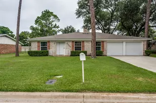 225 Glenn Dr, Hurst, TX 76053 - Photo 2