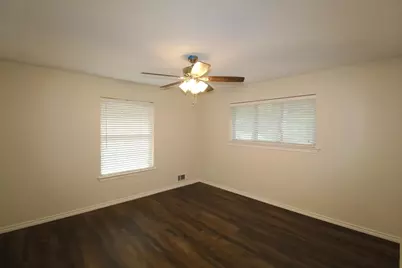 10146 Coveridge Drive, Dallas, TX 75238 - Photo 12