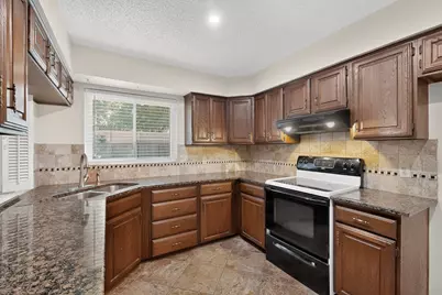 7305 Southridge Trail, Fort Worth, TX 76133 - Photo 6