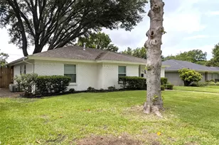 1400 Oakhill Dr, Plano, TX 75075 - Photo 4