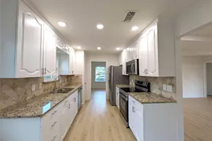 1400 Oakhill Dr, Plano, TX 75075 - Photo 14